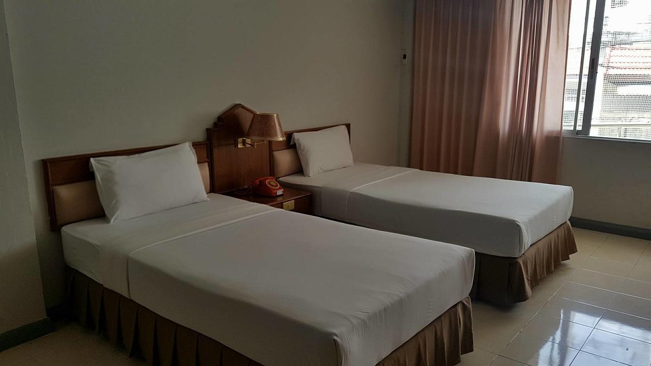 Pachara Hotel And Restaurant Suphan Buri Εξωτερικό φωτογραφία
